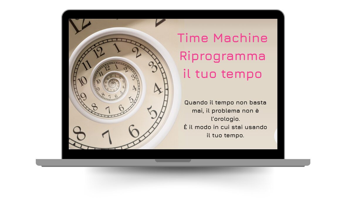 Mockup del corso TIME MACHINE di Lucia Barbieri Academy con una spirale di orologi, dedicato a ripensare il proprio rapporto con il tempo, le priorità e la presenza nella vita personale e professionale.